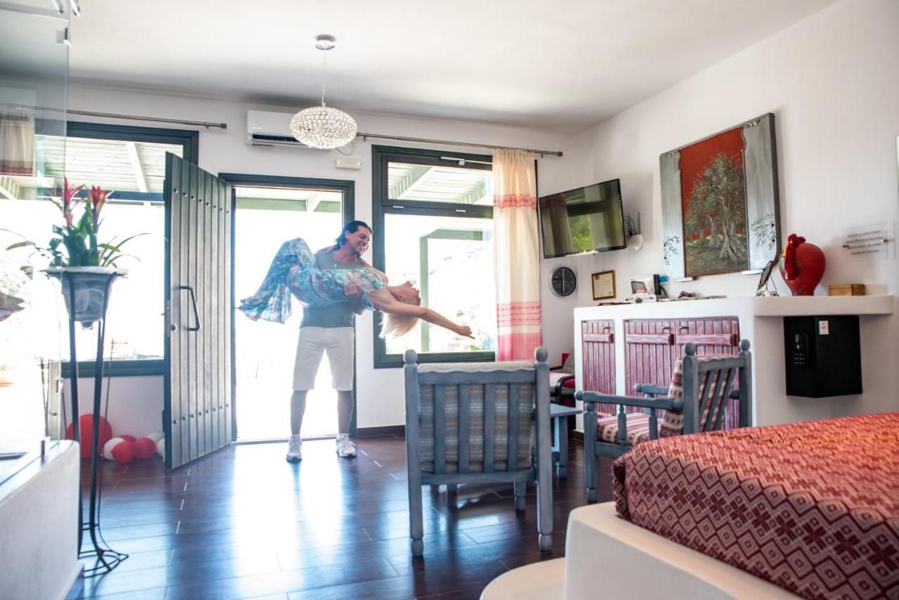 Elaiolithos - Luxury Villa Suites - Adults Only Khalkíon Eksteriør billede